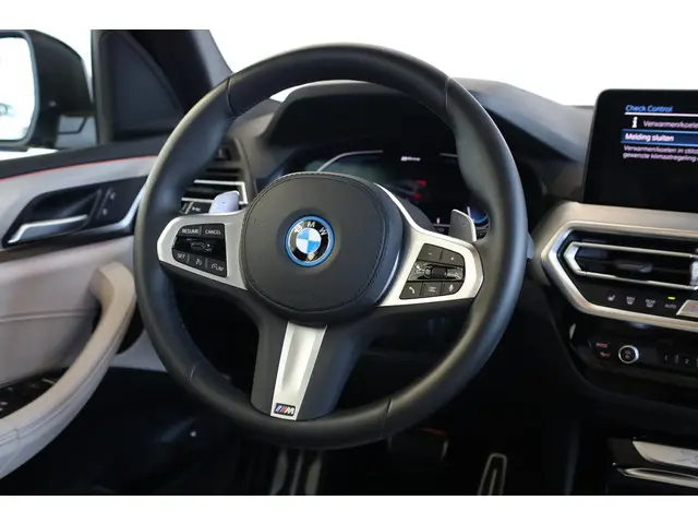 BMW X3 xDrive30e 2023 Hybride Benzine 10