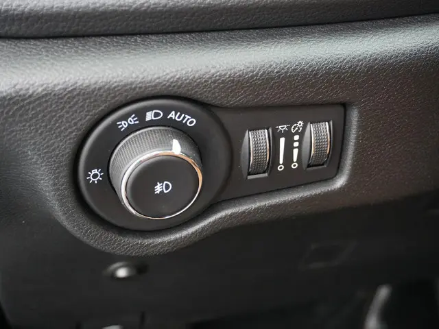 Chrysler Pacifica 3.6 V6 Hybrid 2023 Benzine 37