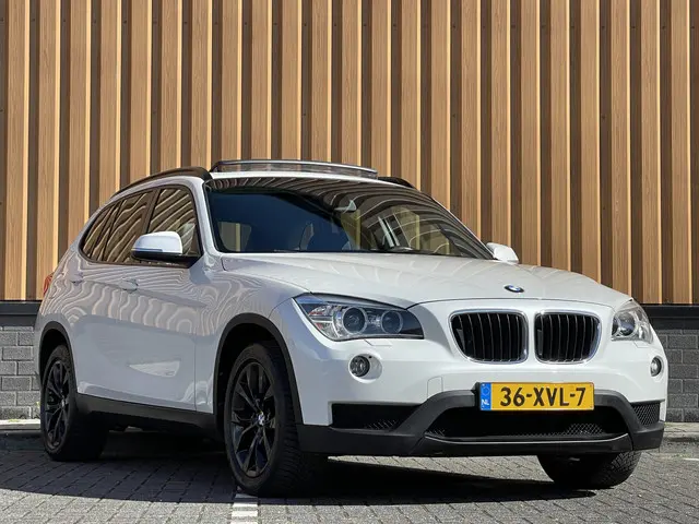 BMW X1 sDrive20i Upgrade Edition 2012 Benzine 3