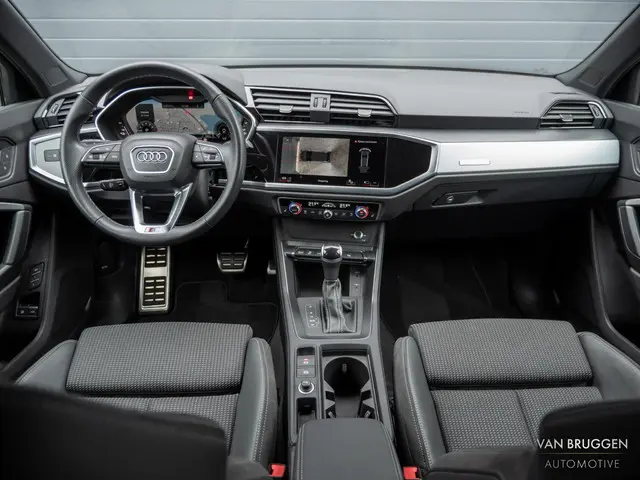 Audi Q3 Sportback 45 TFSI e S-Line 2022 Hybride Benzine 7