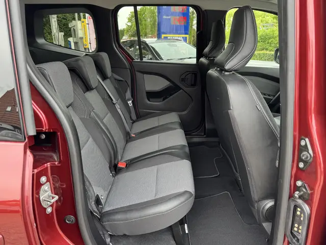 Renault Kangoo 1.3 TCe 130 2023 Benzine 18