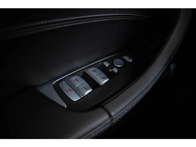 BMW X3 xDrive30e High Executive 2021 Hybride Benzine 44