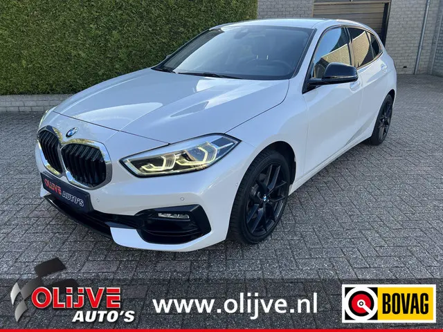BMW 1 Serie 118i Sport Line 2020 Benzine