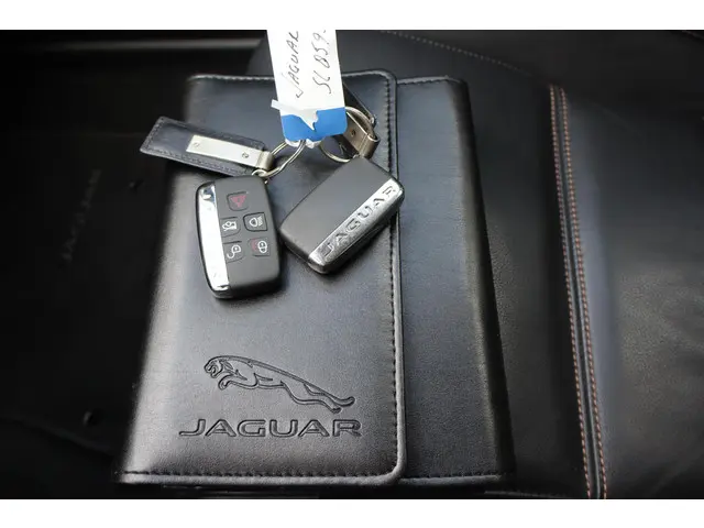 Jaguar XE 2.0 D R-Sport 2018 Diesel 3