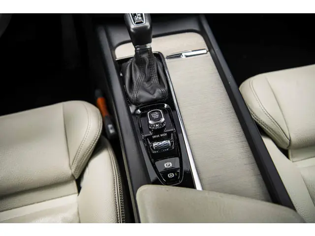 Volvo XC60 2.0 T5 Inscription 2018 Benzine 14