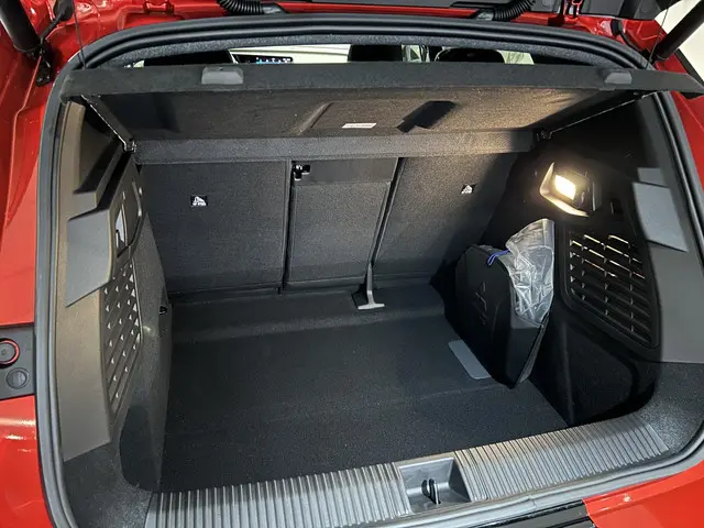 Mitsubishi Eclipse Cross Intense 87 kWh 2025 Elektrisch 8