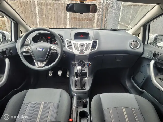 Ford Fiesta 1.25 Limited | AIRCO | 111.000KM | 2012 Benzine 10