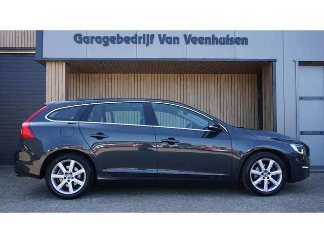 Volvo V60 3