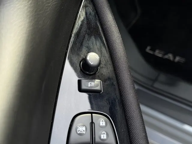 Nissan Leaf N-Connecta 40 kWh 2022 Elektrisch 27