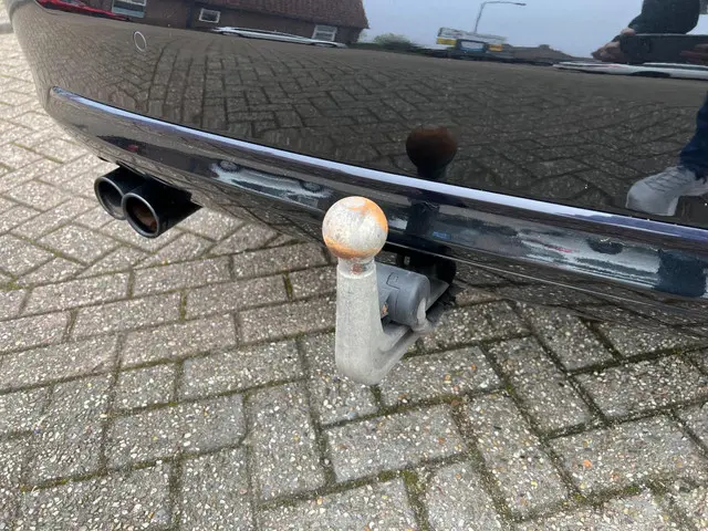 BMW 3 Serie 330i High Executive 2019 Benzine 32