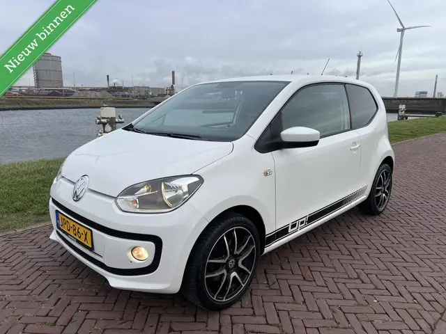 Volkswagen up! High Up! 2014 Benzine