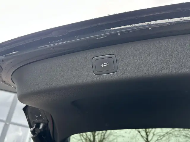 MG EHS 1.5 TGDI Luxury 2023 Hybride Benzine 7