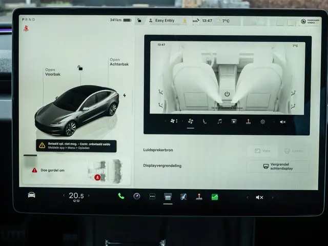 Tesla Model 3 RWD 60 kWh 2024 Elektrisch 41