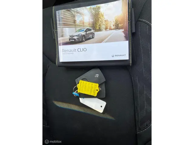 Renault Clio Estate 0.9 TCe Limited 2018 Benzine 8