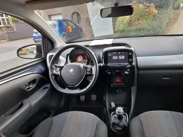 Peugeot 108 1.0 e-VTi Première Top 2015 Benzine 10
