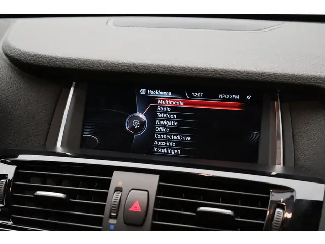BMW X3 sDrive20i High Executive 2016 Benzine 17