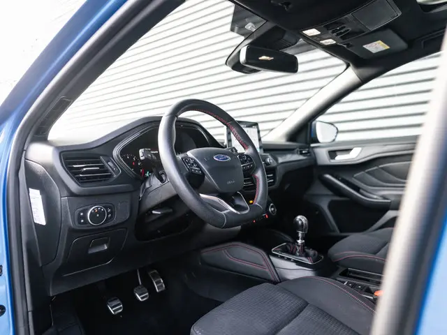 Ford Focus 1.0 EcoBoost ST Line Business 2019 Benzine 21