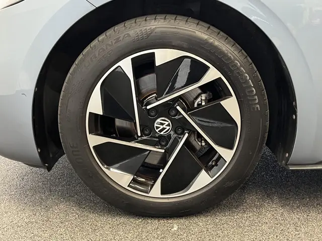 Volkswagen ID.3 Life 58 kWh 2021 Elektrisch 32