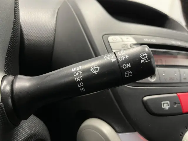 Peugeot 107 1.0 Active 2012 Benzine 27