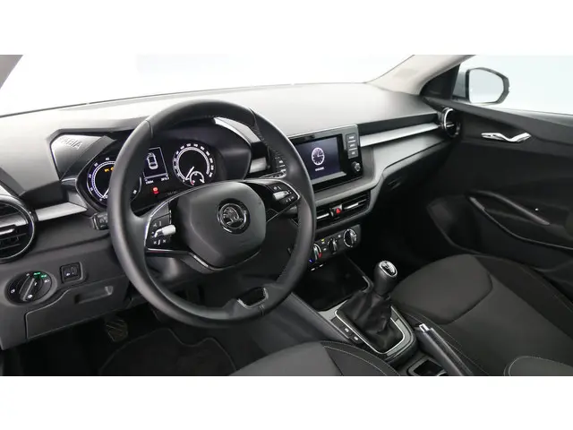 Škoda Fabia 1.0 TSI 95pk Ambition 2023 Benzine 16