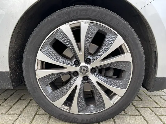 Renault Grand Scénic 1.3 TCe Bose 2019 Benzine 23