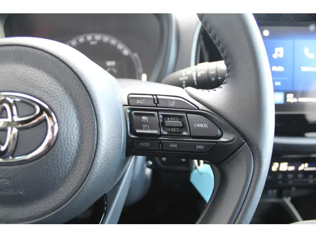 Toyota Aygo X 1.0 VVT-i MT Pulse Bi-tone 2024 Benzine 12