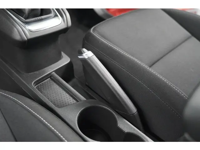 Renault Captur TCe 100 Zen 2021 Benzine 37