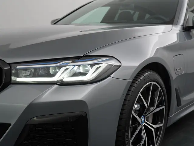 BMW 5 Serie Touring 530e xDrive 2024 Hybride Benzine 29