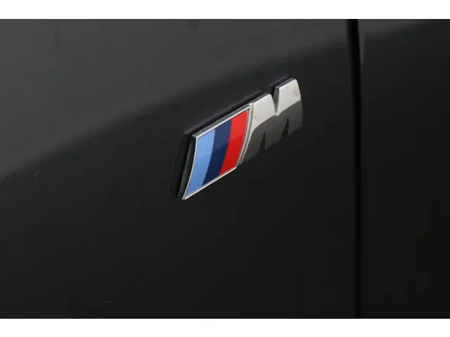 BMW X1 sDrive18i High Executive M Sport 2021 Benzine 27