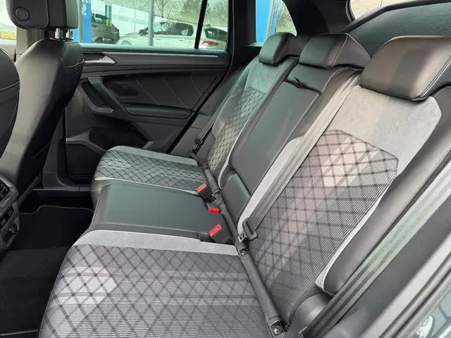 Volkswagen Tiguan 1.5 TSI R-Line 2021 Benzine 39