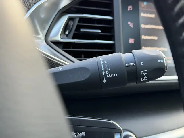 Peugeot 308 1.2 PureTech Allure 2019 Benzine 30