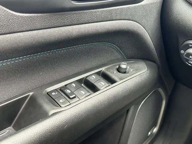 Jeep Compass 1.5T e-Hybrid Limited 2022 Hybride Benzine 23