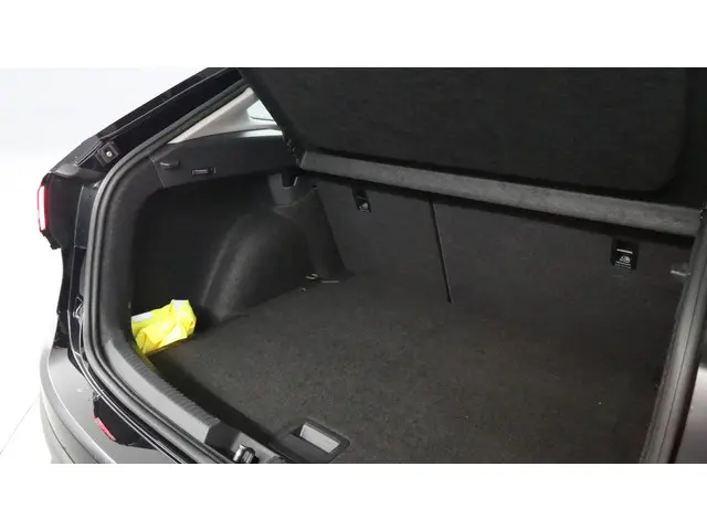 Volkswagen Taigo 1.0 TSI 96pk Life 2023 Benzine 38