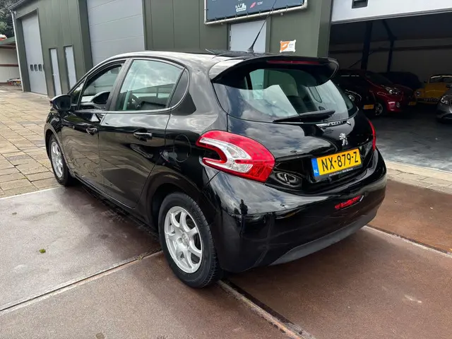 Peugeot 208 1.2 PureTech Airco Cruise 2015 Benzine 5