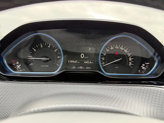 Peugeot 2008 1.2 PureTech Allure 2016 Benzine 22