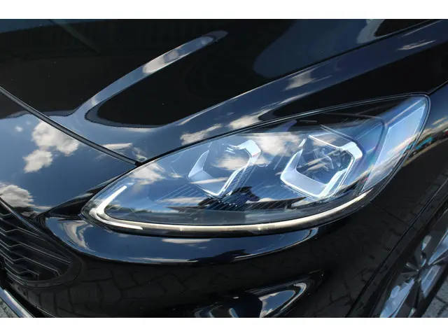 Ford Kuga 2.5 PHEV ST-Line 2022 Hybride Benzine 31