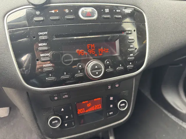 Fiat Punto Evo 0.9 TwinAir Lounge 2016 Benzine 10
