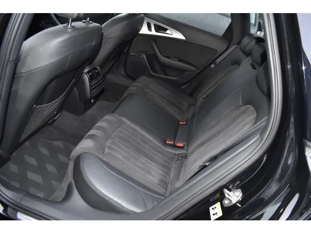 Audi A6 Avant 2.0 TFSI quattro S-line 2016 Benzine 10