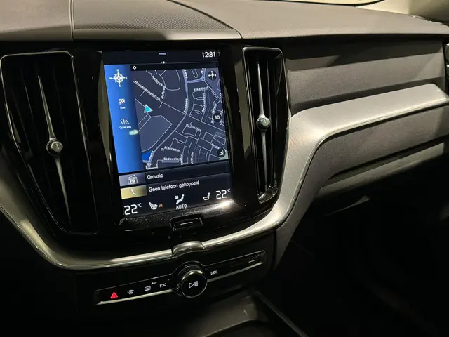 Volvo XC60 2.0 T8 AWD Momentum Pro 2020 Hybride Benzine 11
