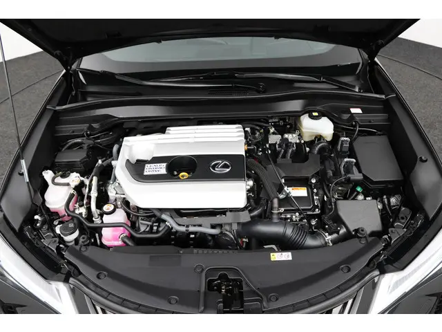 Lexus UX 250h Preference Line 2022 Hybride Benzine 34