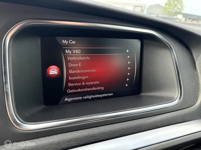 Volvo V40 2.0 T2 R-Design 2019 Benzine 19