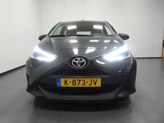 Toyota Aygo 1.0 VVT-i X-Fun 2021 Benzine 22