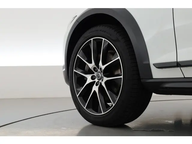 Volvo V90 Cross Country 2.0 T5 Pro 2018 Benzine 45