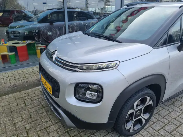 Citroën C3 Aircross 1.2 PureTech S&S Shine 2019 Benzine 8