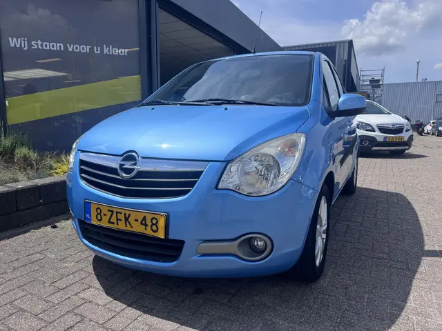 Opel Agila 1.2 Edition 2015 Benzine 2