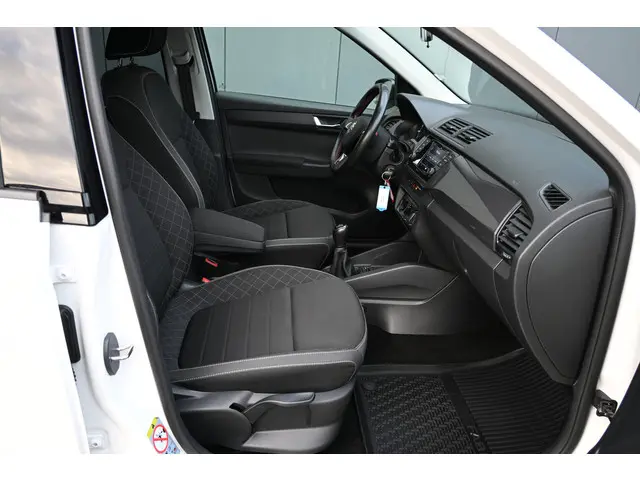 Škoda Fabia Combi 1.0 TSI Business Edition 2019 Benzine 11