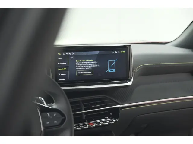Peugeot 2008 PureTech 130 EAT8 GT 2024 Benzine 61