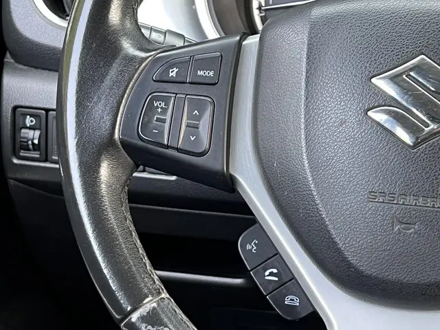 Suzuki Vitara 1.6 Exclusive 2015 Benzine 21