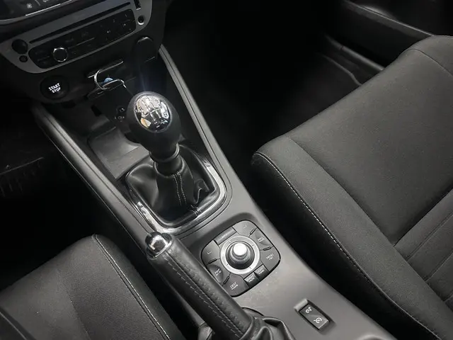 Renault Mégane Estate 1.2 TCe Limited 2016 Benzine 9