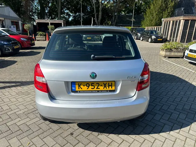 Škoda Fabia 1.2 Comfort , 5 deurs , airco 2013 Benzine 18